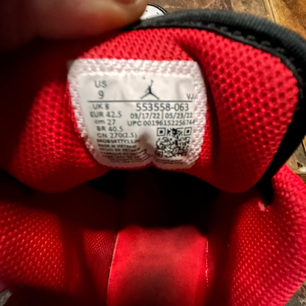 Jordan 1’s Low size(9)menGUC - Picture 2 of 5